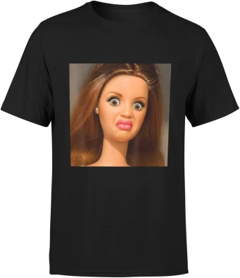Disgusted Doll Face Lalka Creepy Twarz Mem Dziwna Mina Viral Internet Cringe Męska koszulka