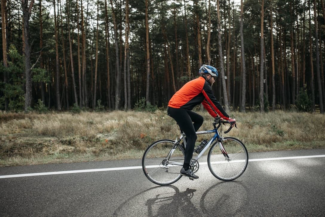 Gadżety dla rowerzysty – przegląd akcesoriów rowerowych